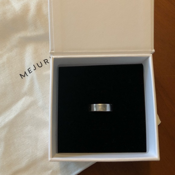 Mejuri Jewelry - Mejuri stacker ring size 8